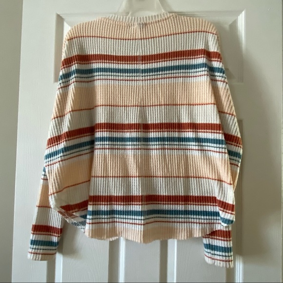 Urban Outfitters JoJo Waffle Knit Thermal  Top - Picture 3 of 6